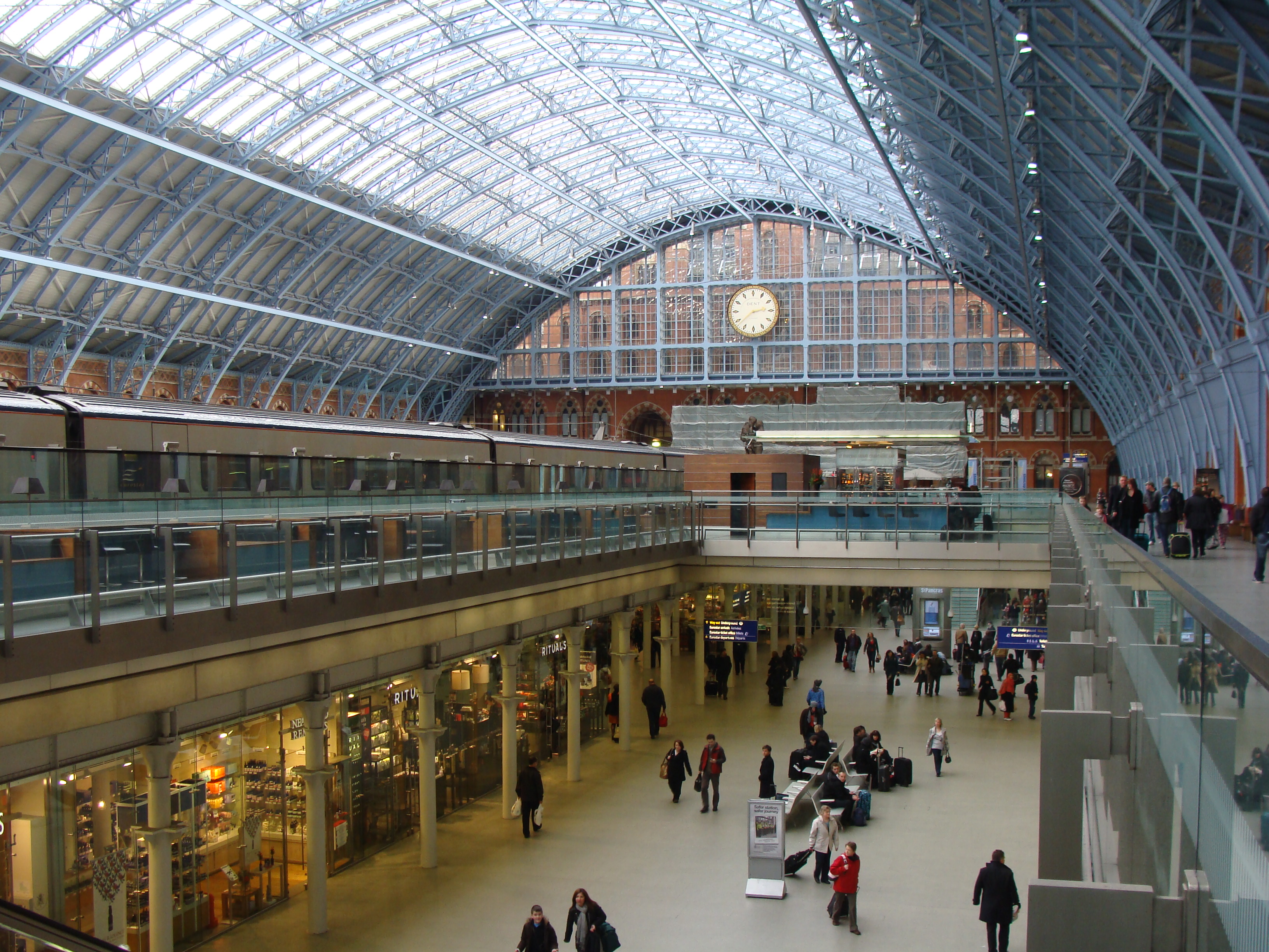 Photos of St-Pancras-International
